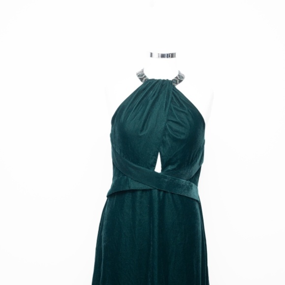 Lauren Ralph Lauren. Women's Velvet Beaded Halter Gown. - Picture 5 of 13